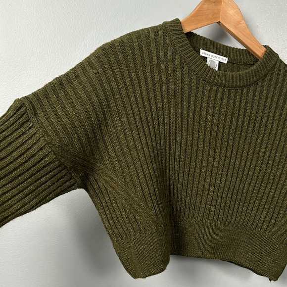 URBAN OUTFITTERS Green Cribbed Cropped Sweater Sz XP TP - Picture 7 of 15